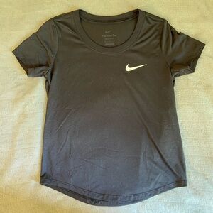 Women’s Nike Dri-Fit Cropped Black Shirt